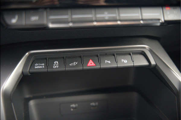 Audi A3 Sportback 45 TFSI e S edition Competition | S-Line | RS Seats | Stoelverwarming | Camera | Navigatie | Cruise Control | LED | Keyless | Virtual Cockpit | Apple Carplay | Parkeersensoren | Audi A3 Sportback 45 TFSI e S edition Competition | S-Line | RS Seats | Stoelverwarming | Camera | Navigatie | Cruise Control | LED | Keyless | Virtual Cockpit | Apple Carplay | Parkeersensoren |