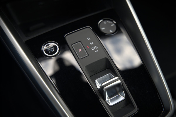 Audi A3 Sportback 45 TFSI e S edition Competition | S-Line | RS Seats | Stoelverwarming | Camera | Navigatie | Cruise Control | LED | Keyless | Virtual Cockpit | Apple Carplay | Parkeersensoren | Audi A3 Sportback 45 TFSI e S edition Competition | S-Line | RS Seats | Stoelverwarming | Camera | Navigatie | Cruise Control | LED | Keyless | Virtual Cockpit | Apple Carplay | Parkeersensoren |