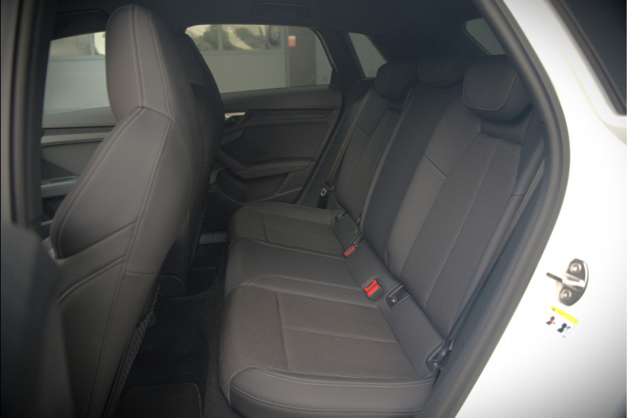 Audi A3 Sportback 45 TFSI e S edition Competition | S-Line | RS Seats | Stoelverwarming | Camera | Navigatie | Cruise Control | LED | Keyless | Virtual Cockpit | Apple Carplay | Parkeersensoren | Audi A3 Sportback 45 TFSI e S edition Competition | S-Line | RS Seats | Stoelverwarming | Camera | Navigatie | Cruise Control | LED | Keyless | Virtual Cockpit | Apple Carplay | Parkeersensoren |