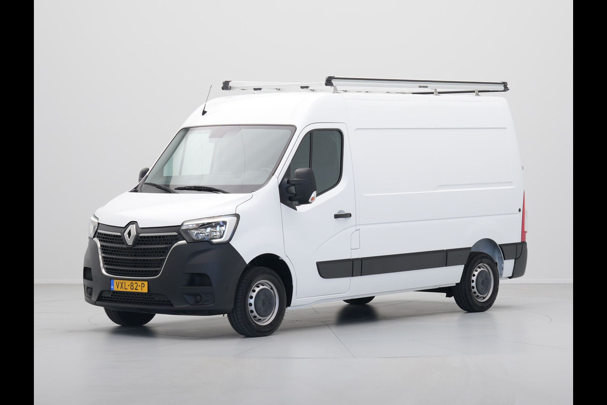 Renault Master T35 2.3 dCi 135 L2H2 Comfort Navigatie Trekhaak Airco Cruise Carplay Camera