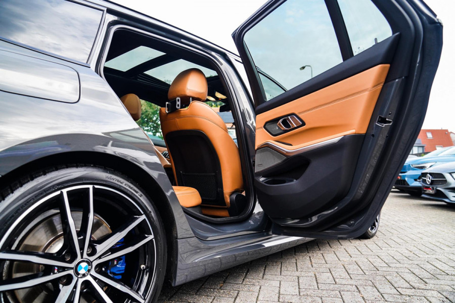 BMW 3 Serie Touring 330i High Executive Edition | M-pakket | Panorama | Harman/Kardon | Dravitgrau | Camera | Luxe Leder | BMW LED