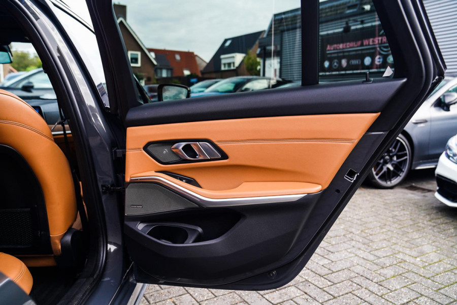 BMW 3 Serie Touring 330i High Executive Edition | M-pakket | Panorama | Harman/Kardon | Dravitgrau | Camera | Luxe Leder | BMW LED