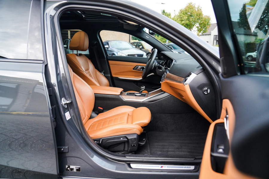 BMW 3 Serie Touring 330i High Executive Edition | M-pakket | Panorama | Harman/Kardon | Dravitgrau | Camera | Luxe Leder | BMW LED