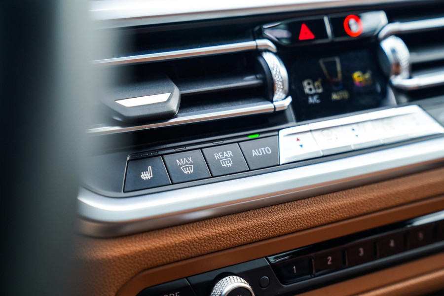 BMW 3 Serie Touring 330i High Executive Edition | M-pakket | Panorama | Harman/Kardon | Dravitgrau | Camera | Luxe Leder | BMW LED