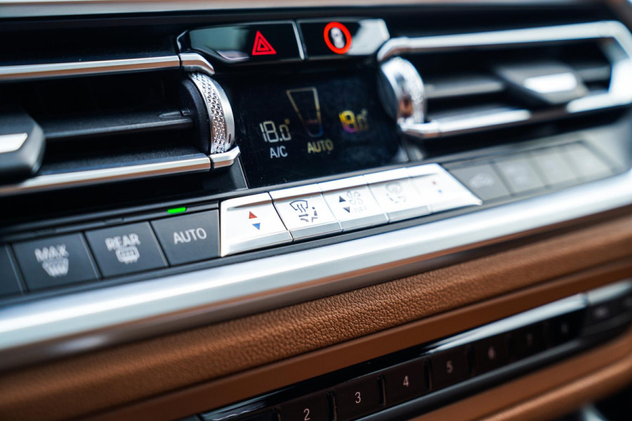 BMW 3 Serie Touring 330i High Executive Edition | M-pakket | Panorama | Harman/Kardon | Dravitgrau | Camera | Luxe Leder | BMW LED
