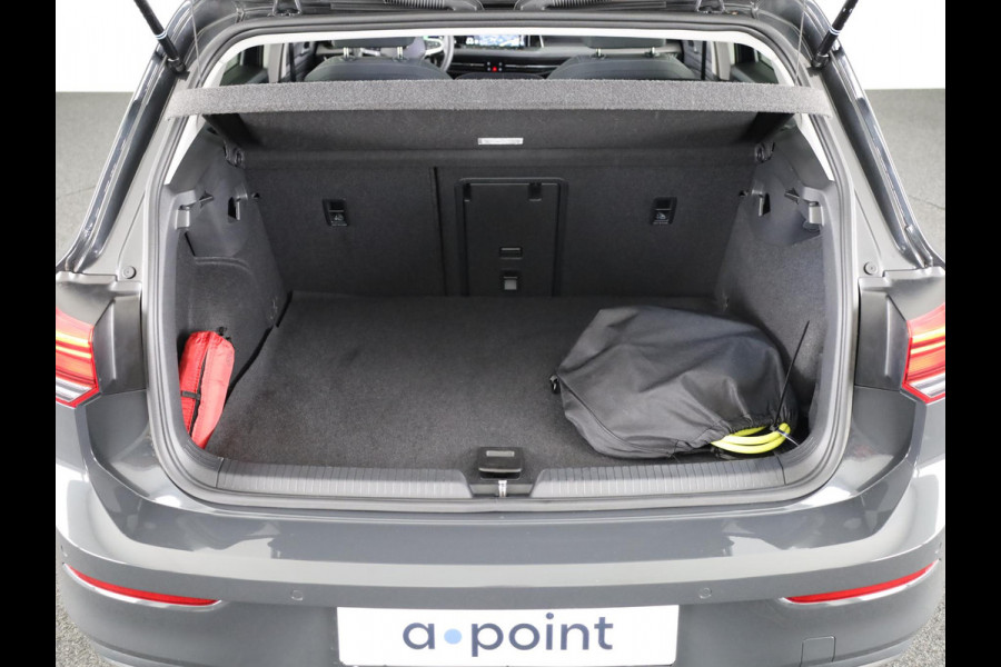 Volkswagen Golf 1.4 eHybrid Style 204 pk Automaat (DSG) | Navigatie | Parkeersensoren | Achteruitrijcamera | Adaptieve cruise control | LED koplampen | Stoelverwarming |