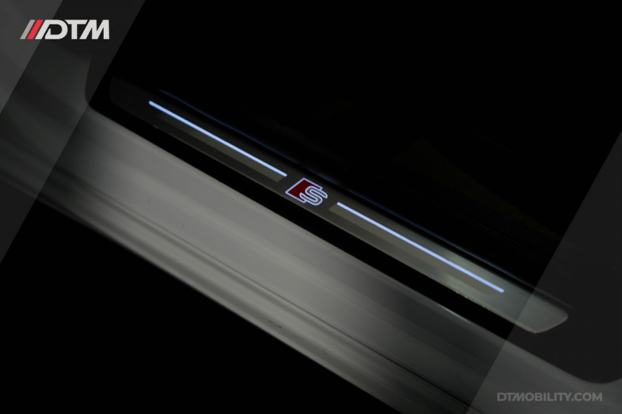 Audi A6 Limousine 55TFSIe Quattro Competition | Head Up | Sfeerverlichting | B&O | Panoramadak