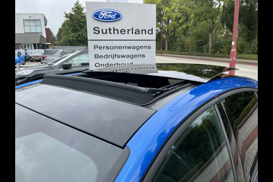 Ford Focus 1.0 EcoBoost Hybrid ST Line X Automaat | Panoramadak | Winter Pack | Adaptive cruise control | Camera