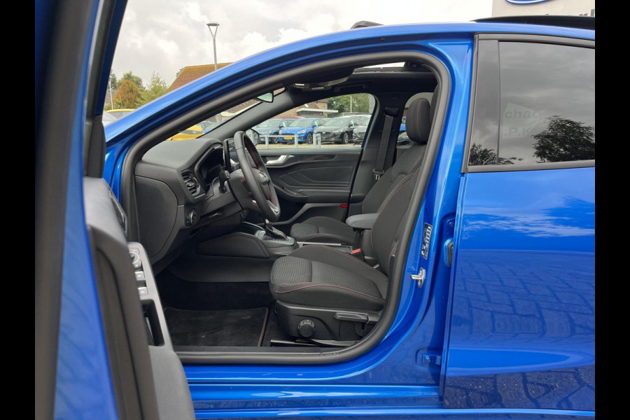 Ford Focus 1.0 EcoBoost Hybrid ST Line X Automaat | Panoramadak | Winter Pack | Adaptive cruise control | Camera