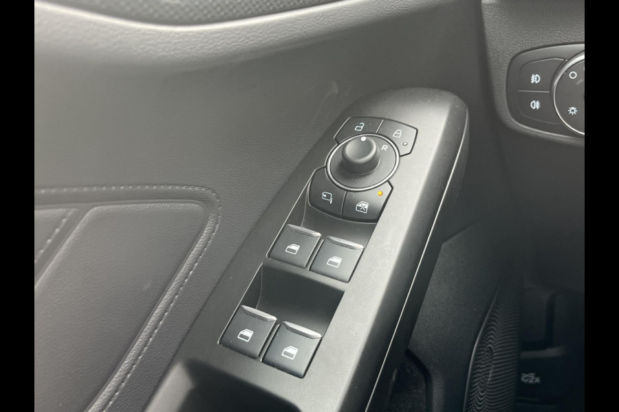 Ford Focus 1.0 EcoBoost Hybrid ST Line X Automaat | Panoramadak | Winter Pack | Adaptive cruise control | Camera