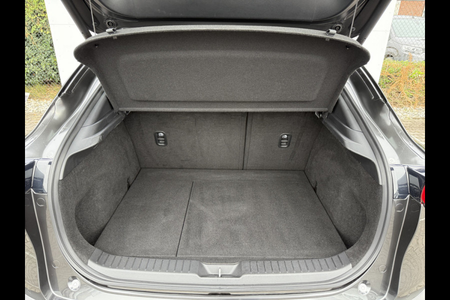 Mazda CX-30 2.0 e-SkyActiv-X M Hybrid Luxury | Schuifdak | Leder | BOSE | LED | HUD | 18 inch