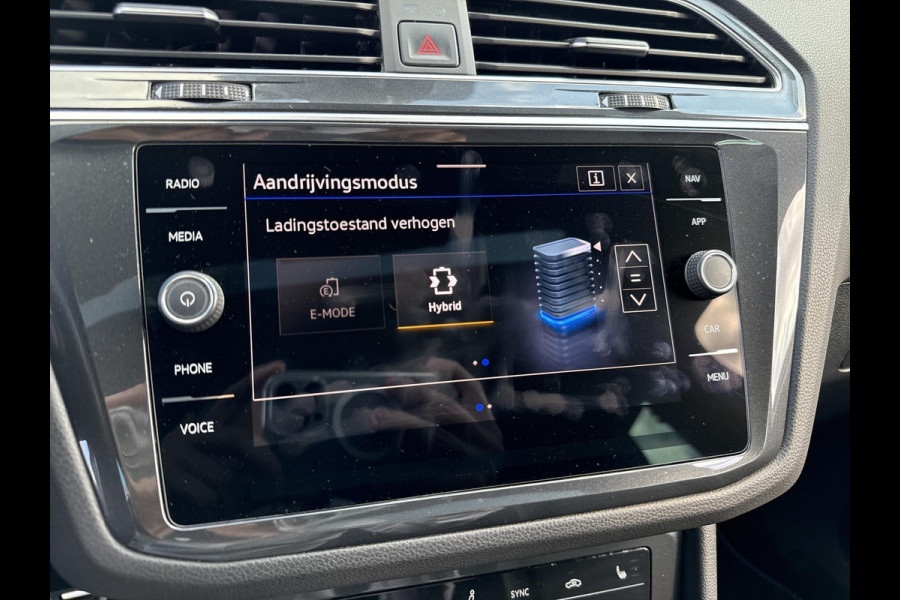 Volkswagen Tiguan 1.4 TSI eHybrid R-Line Business+ | schuifdak