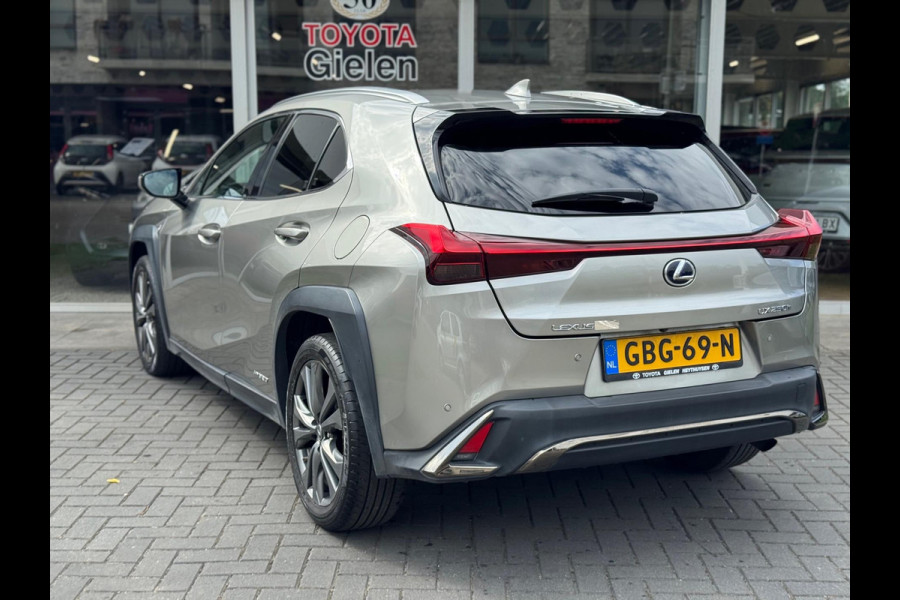 Lexus UX 250h AWD F Sport Line | Schuifdak, Groot scherm, Leer, Stoelverwarming, Dodehoekherkenning, Parkeersensoren, Elektrische achterk
