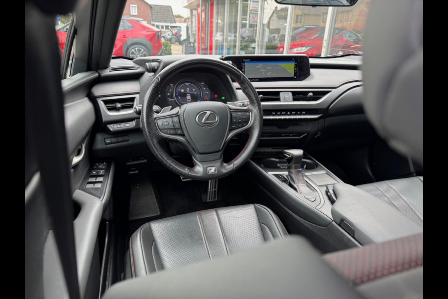 Lexus UX 250h AWD F Sport Line | Schuifdak, Groot scherm, Leer, Stoelverwarming, Dodehoekherkenning, Parkeersensoren, Elektrische achterk