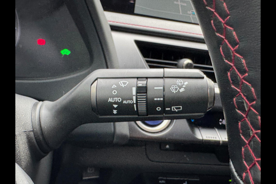Lexus UX 250h AWD F Sport Line | Schuifdak, Groot scherm, Leer, Stoelverwarming, Dodehoekherkenning, Parkeersensoren, Elektrische achterk