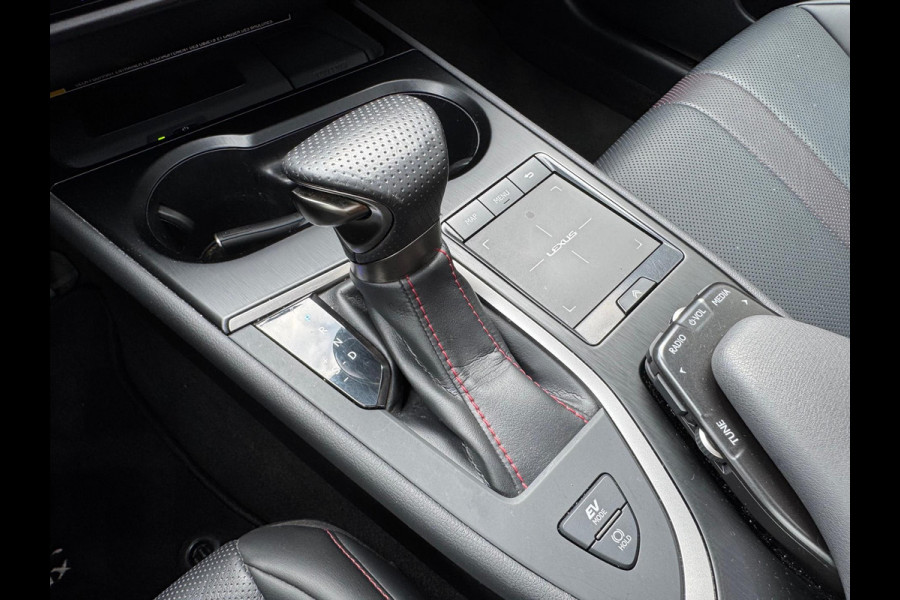 Lexus UX 250h AWD F Sport Line | Schuifdak, Groot scherm, Leer, Stoelverwarming, Dodehoekherkenning, Parkeersensoren, Elektrische achterk