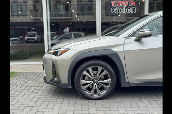 Lexus UX 250h AWD F Sport Line | Schuifdak, Groot scherm, Leer, Stoelverwarming, Dodehoekherkenning, Parkeersensoren, Elektrische achterk