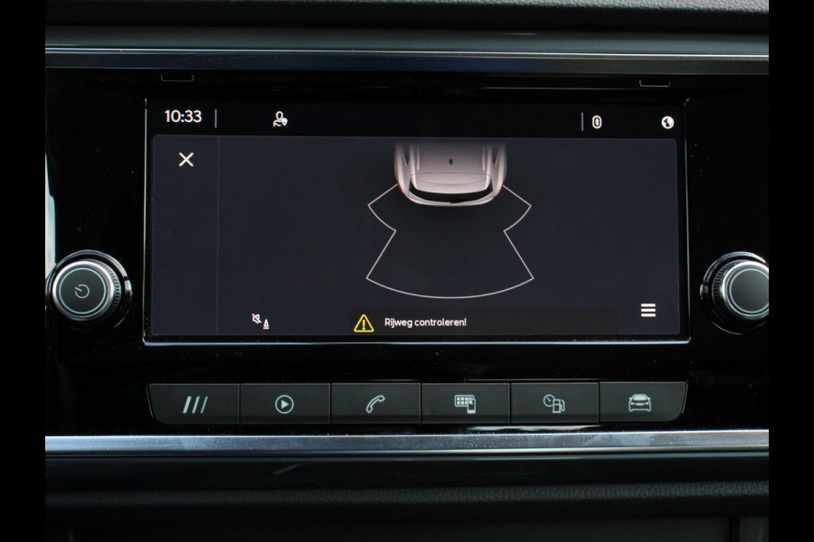 Seat Ateca 1.5 TSI Style Business Intense Climate control Cruise control Keyless start Verwarmde voorstoelen Verwarmde stuur LED Parkeersensoren achter Apple Carplay/ Android Auto