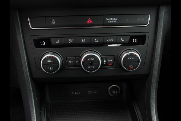 Seat Ateca 1.5 TSI Style Business Intense Climate control Cruise control Keyless start Verwarmde voorstoelen Verwarmde stuur LED Parkeersensoren achter Apple Carplay/ Android Auto