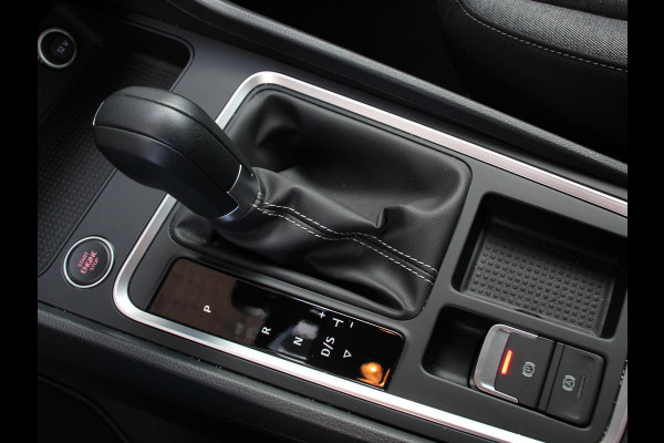 Seat Ateca 1.5 TSI Style Business Intense Climate control Cruise control Keyless start Verwarmde voorstoelen Verwarmde stuur LED Parkeersensoren achter Apple Carplay/ Android Auto