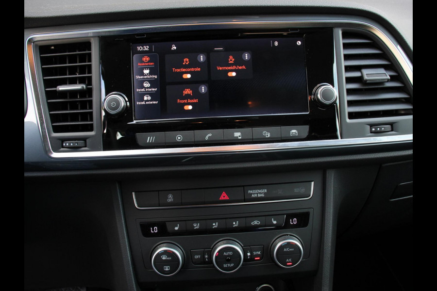 Seat Ateca 1.5 TSI Style Business Intense Climate control Cruise control Keyless start Verwarmde voorstoelen Verwarmde stuur LED Parkeersensoren achter Apple Carplay/ Android Auto