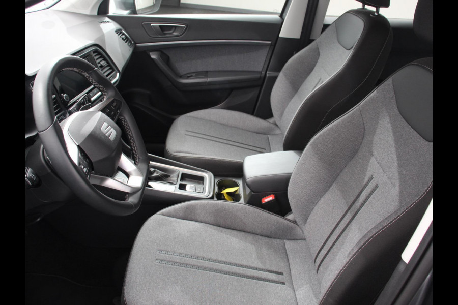 Seat Ateca 1.5 TSI Style Business Intense Climate control Cruise control Keyless start Verwarmde voorstoelen Verwarmde stuur LED Parkeersensoren achter Apple Carplay/ Android Auto