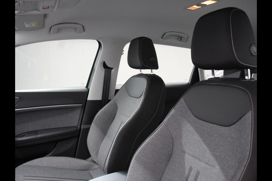Seat Ateca 1.5 TSI Style Business Intense Climate control Cruise control Keyless start Verwarmde voorstoelen Verwarmde stuur LED Parkeersensoren achter Apple Carplay/ Android Auto