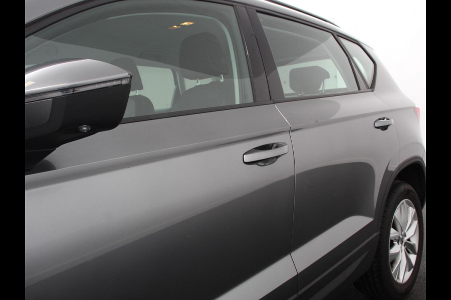 Seat Ateca 1.5 TSI Style Business Intense Climate control Cruise control Keyless start Verwarmde voorstoelen Verwarmde stuur LED Parkeersensoren achter Apple Carplay/ Android Auto