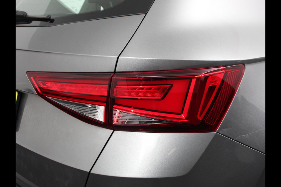 Seat Ateca 1.5 TSI Style Business Intense Climate control Cruise control Keyless start Verwarmde voorstoelen Verwarmde stuur LED Parkeersensoren achter Apple Carplay/ Android Auto