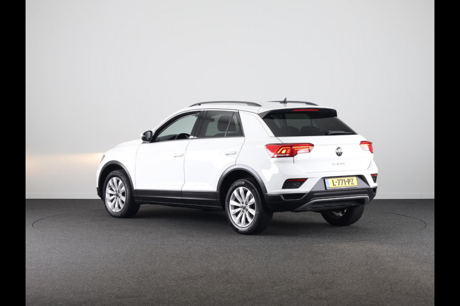 Volkswagen T-Roc 1.0 TSI Style 110 pk | Navigatie | Parkeersensoren | Adaptieve cruise control | Autom. airco | Spiegel pakket | Volkswagen T-Roc 1.0 TSI Style 110 pk | Navigatie | Parkeersensoren | Adaptieve cruise control | Autom. airco | Spiegel pakket |