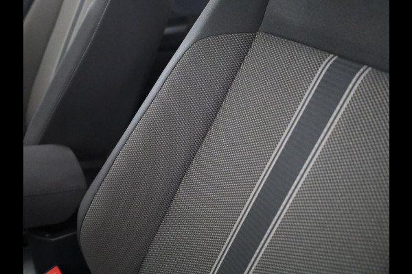 Volkswagen T-Roc 1.0 TSI Style 110 pk | Navigatie | Parkeersensoren | Adaptieve cruise control | Autom. airco | Spiegel pakket | Volkswagen T-Roc 1.0 TSI Style 110 pk | Navigatie | Parkeersensoren | Adaptieve cruise control | Autom. airco | Spiegel pakket |