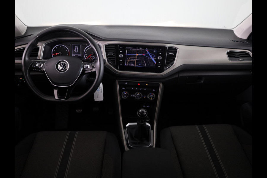 Volkswagen T-Roc 1.0 TSI Style 110 pk | Navigatie | Parkeersensoren | Adaptieve cruise control | Autom. airco | Spiegel pakket | Volkswagen T-Roc 1.0 TSI Style 110 pk | Navigatie | Parkeersensoren | Adaptieve cruise control | Autom. airco | Spiegel pakket |
