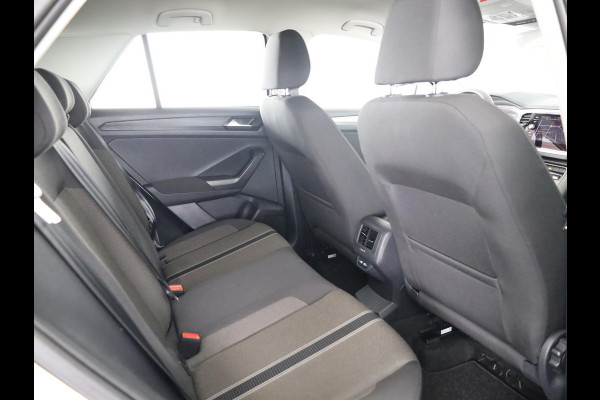 Volkswagen T-Roc 1.0 TSI Style 110 pk | Navigatie | Parkeersensoren | Adaptieve cruise control | Autom. airco | Spiegel pakket | Volkswagen T-Roc 1.0 TSI Style 110 pk | Navigatie | Parkeersensoren | Adaptieve cruise control | Autom. airco | Spiegel pakket |