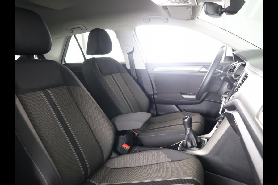 Volkswagen T-Roc 1.0 TSI Style 110 pk | Navigatie | Parkeersensoren | Adaptieve cruise control | Autom. airco | Spiegel pakket | Volkswagen T-Roc 1.0 TSI Style 110 pk | Navigatie | Parkeersensoren | Adaptieve cruise control | Autom. airco | Spiegel pakket |