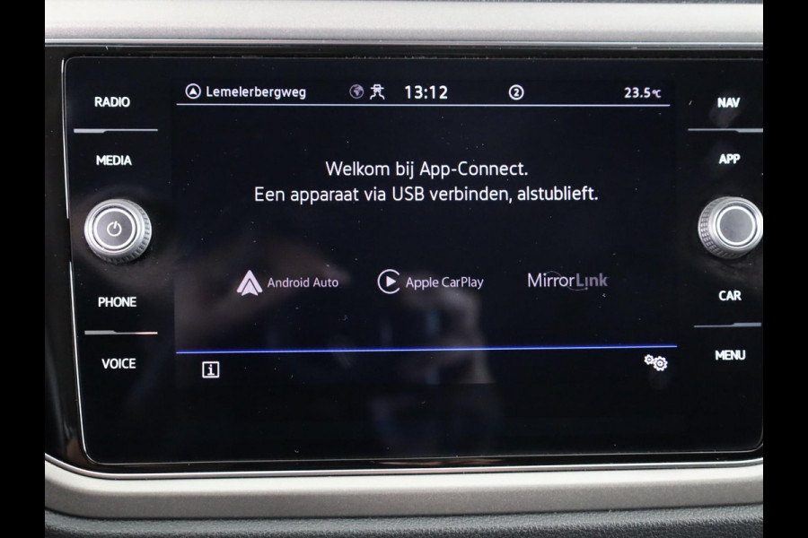 Volkswagen T-Roc 1.0 TSI Style 110 pk | Navigatie | Parkeersensoren | Adaptieve cruise control | Autom. airco | Spiegel pakket | Volkswagen T-Roc 1.0 TSI Style 110 pk | Navigatie | Parkeersensoren | Adaptieve cruise control | Autom. airco | Spiegel pakket |