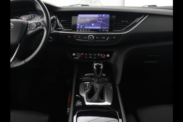 Opel Insignia Sports Tourer 1.5 Turbo Business Executive | Leder | Trekhaak | Stoelverwarming | Camera | DAB | Carplay | Elektrische achterklep | LED