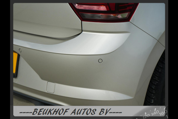 Volkswagen Polo 1.0 TSI Highline Automaat Leer Carplay Navi