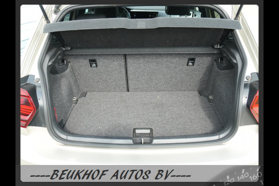 Volkswagen Polo 1.0 TSI Highline Automaat Leer Carplay Navi