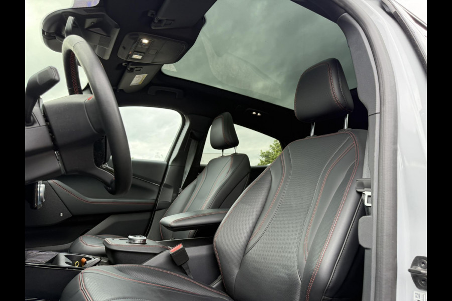 Ford Mustang Mach-E Premium AWD 75 kWh | SCI | 269pk Panorama dak | B&O Audio |  Adaptieve Cruise | Dodehoeksensoren | Elek Achterklep