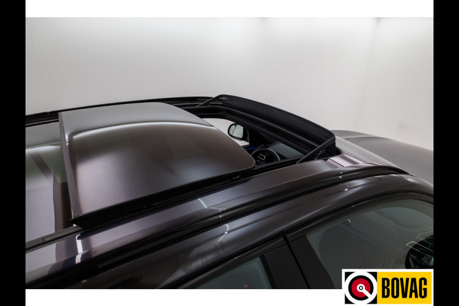 BMW iX3 M-Sport Shadowline 80 kWh 286 PK | Pano | Leer | Elect. stoelen best. met geh. | Camera | Parkeerassistent pakket Licht- en regensensor, PDC, Sportstoelen, Stoelverwarming, Led, Camera, Privacy glas