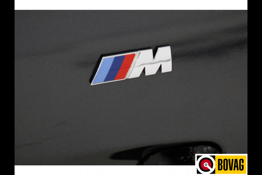 BMW iX3 M-Sport Shadowline 80 kWh 286 PK | Pano | Leer | Elect. stoelen best. met geh. | Camera | Parkeerassistent pakket Licht- en regensensor, PDC, Sportstoelen, Stoelverwarming, Led, Camera, Privacy glas