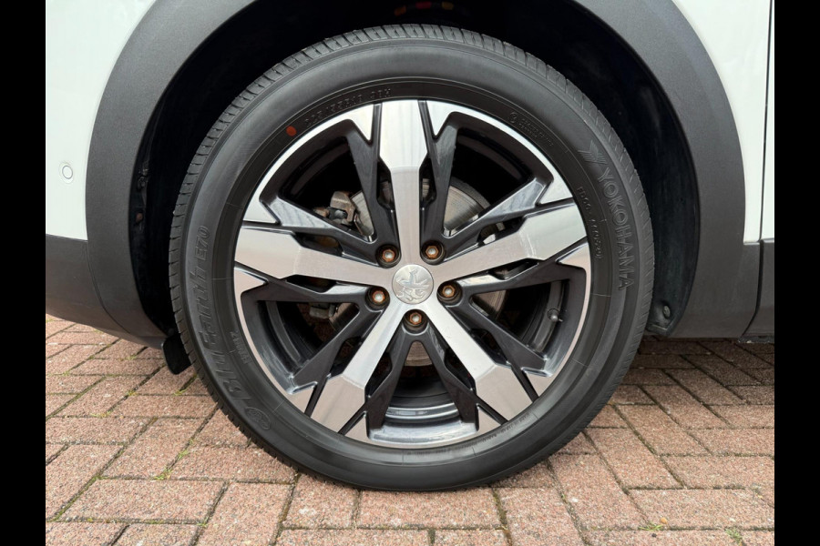 Peugeot 3008 1.2 PureTech Allure | Pano | Navi | Camera