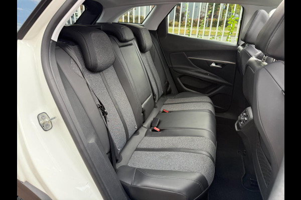 Peugeot 3008 1.2 PureTech Allure | Pano | Navi | Camera