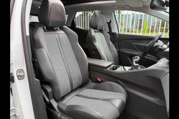 Peugeot 3008 1.2 PureTech Allure | Pano | Navi | Camera