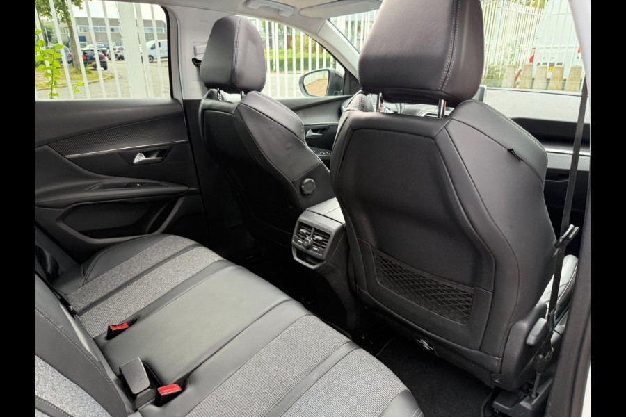 Peugeot 3008 1.2 PureTech Allure | Pano | Navi | Camera