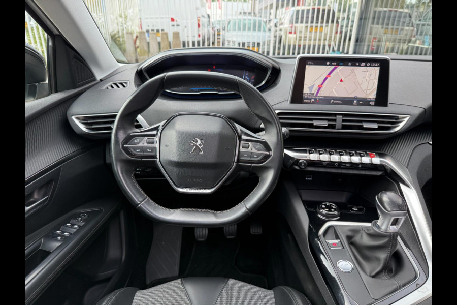 Peugeot 3008 1.2 PureTech Allure | Pano | Navi | Camera