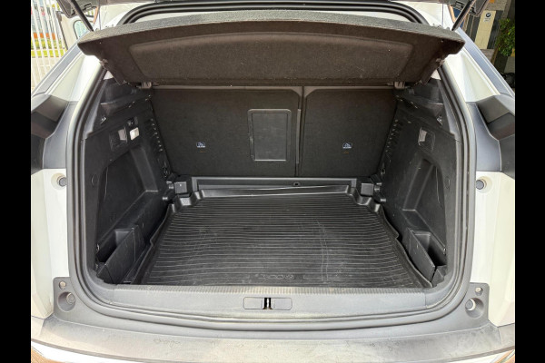 Peugeot 3008 1.2 PureTech Allure | Pano | Navi | Camera