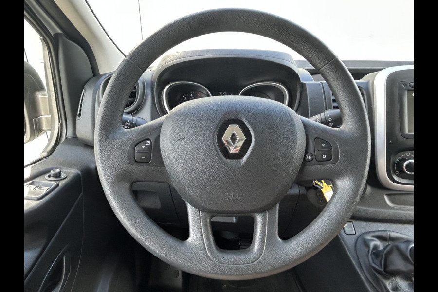 Renault Trafic 2.0 dCi 120 PK / L1H1 / 1e EIG. / 92.126 KM !! / AIRCO / CRUISE / NAVI / BLUETOOTH / 3-ZITS / TREKHAAK