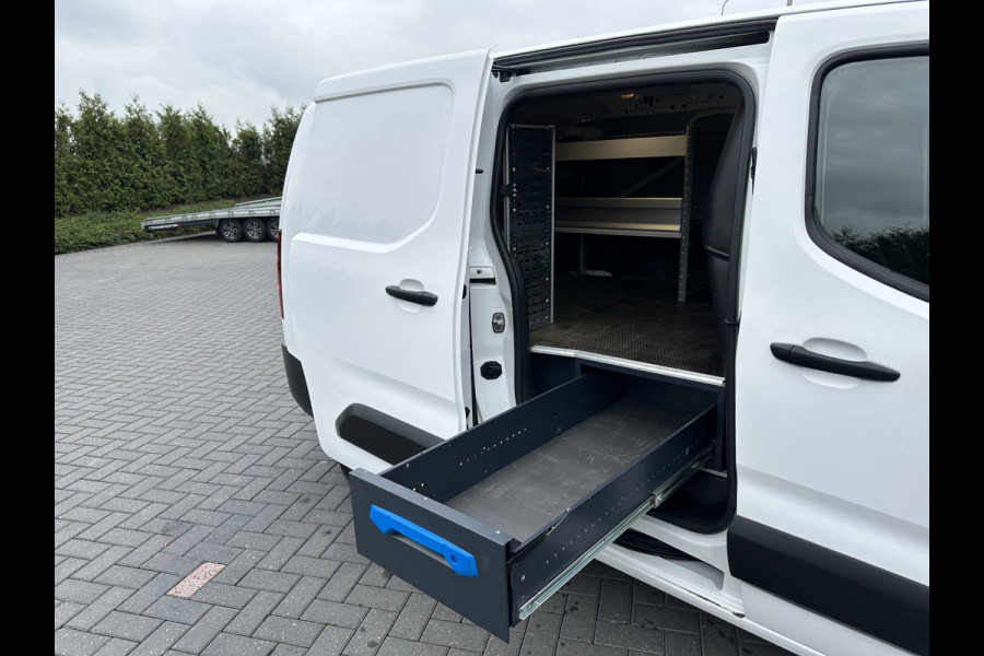Opel Combo 1.5D 102 PK / L2H1 / 1e EIG. / SORTIMO INRICHTING / NAVI / CRUISE / AIRCO / APPLE CARPLAY