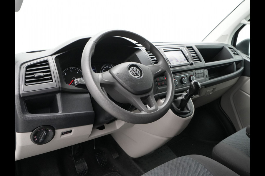 Volkswagen Transporter 2.0 TDI 150pk L2H1 Comfortline Navigatie Camera Cruise Dab Pdc Carplay